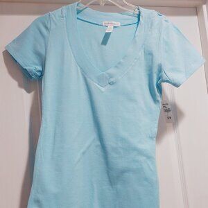 Blue V-neck Short Sleeve Pullover by Ambiance Apparel  Sz L